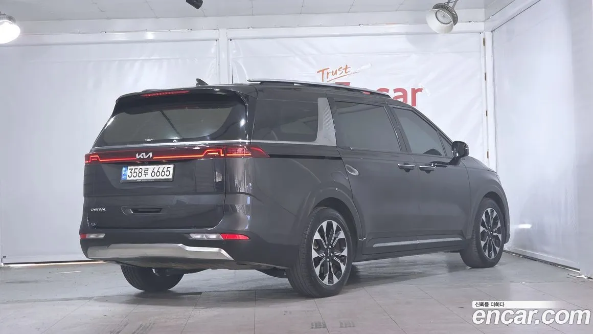 Kia Carnival 2023 из KR, фото 2