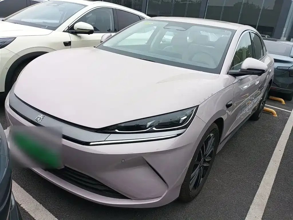 BYD Qin L — фото 1