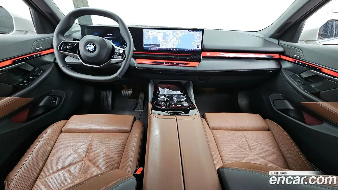 BMW 5-Series — фото 10