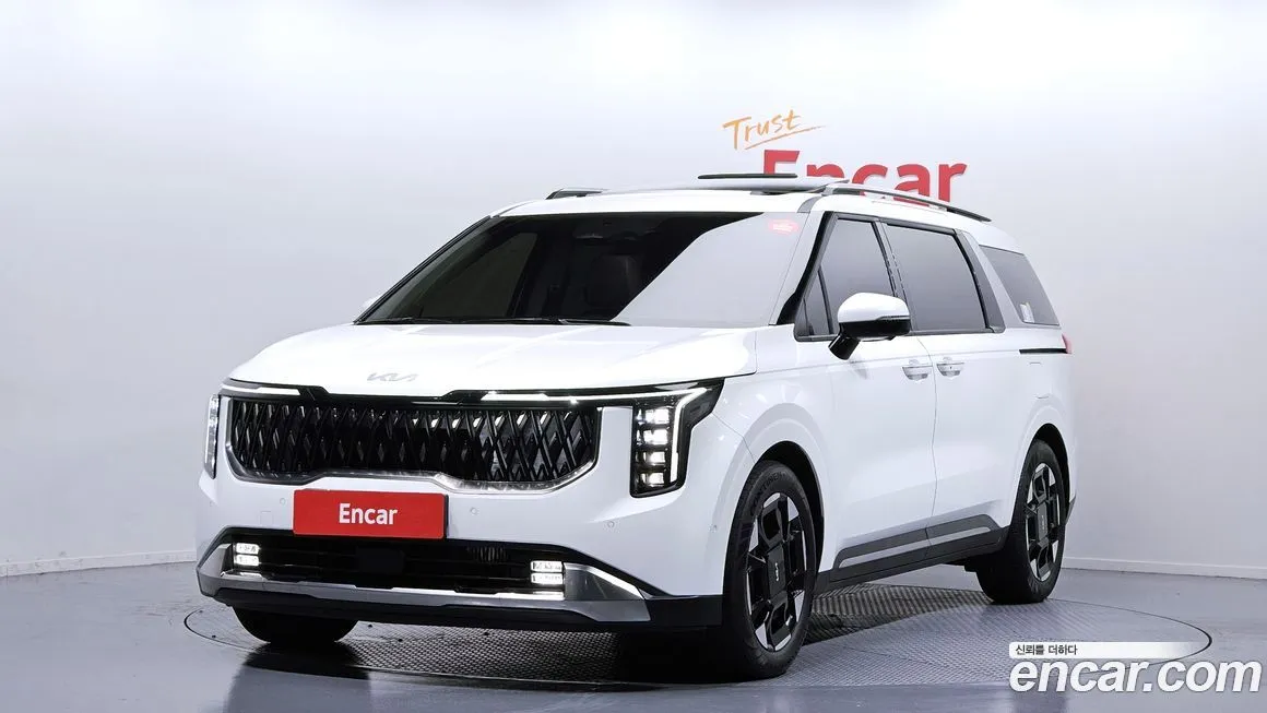 Kia Carnival — фото 1