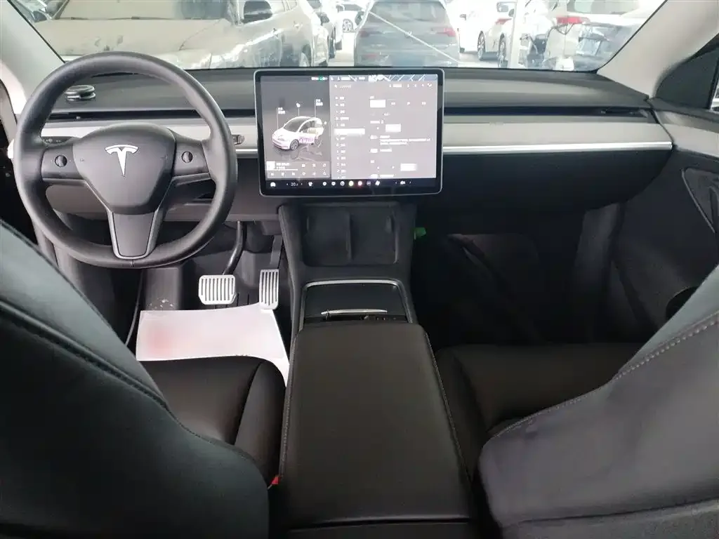 Tesla Model Y — фото 2
