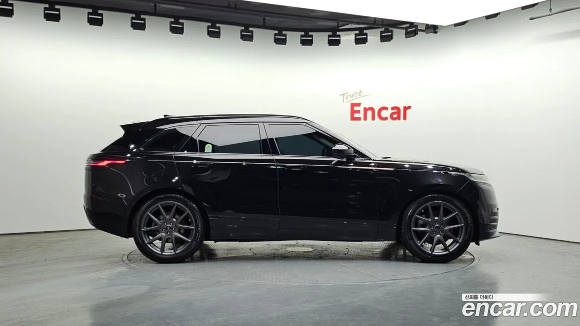 Land Rover Range Rover Velar 2025 из KR, фото 8