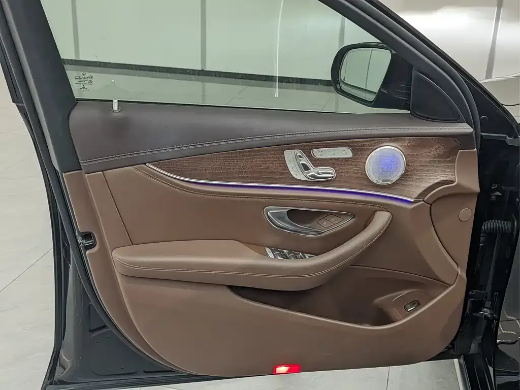 Mercedes-Benz E-Class 2021 из CN, фото 2