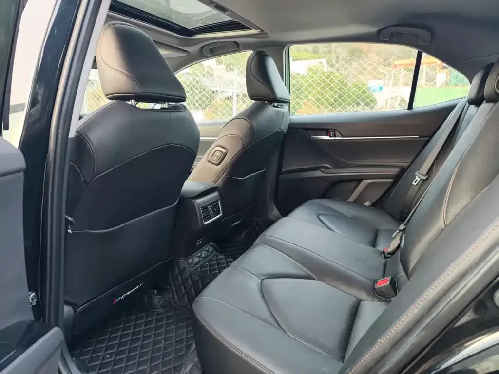 Toyota Camry 2024 из CN, фото 2