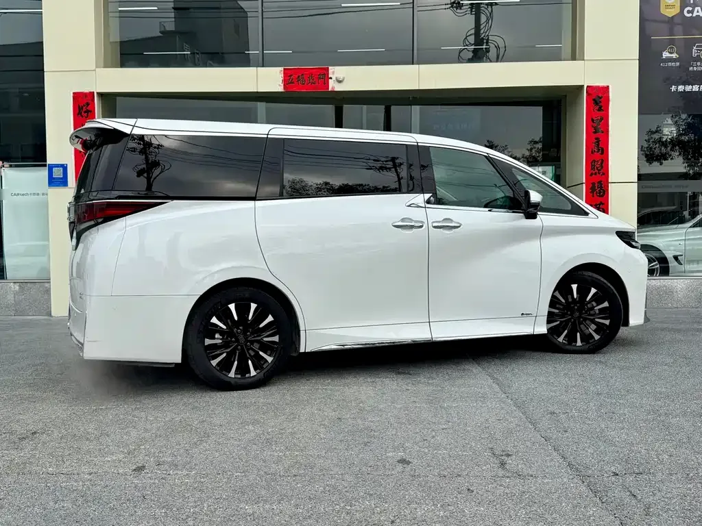 Toyota Vellfire 2023 из CN, фото 8