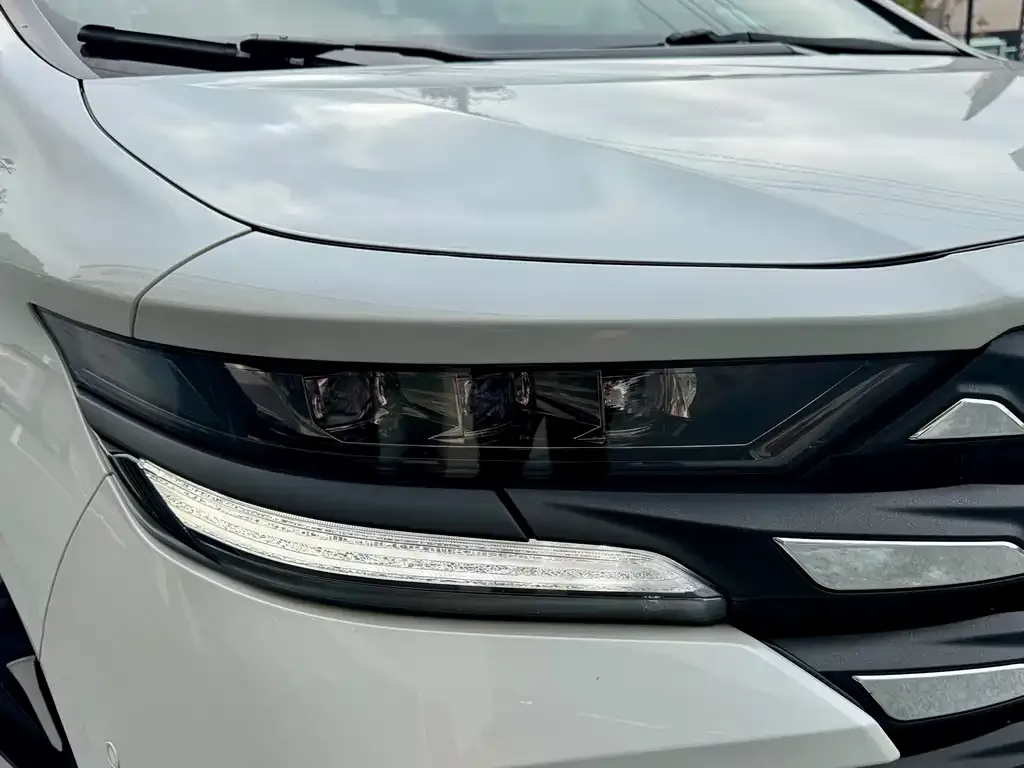Toyota Vellfire 2023 из CN, фото 3