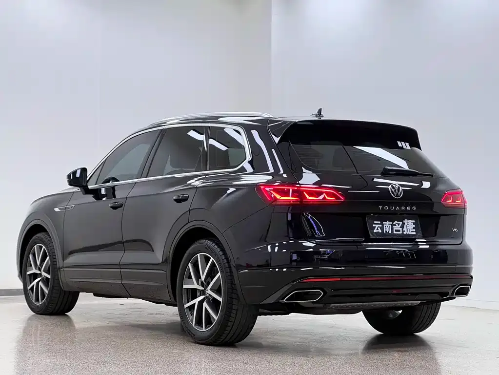 Volkswagen Touareg — фото 4