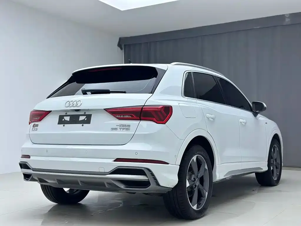 Audi Q3 — фото 5