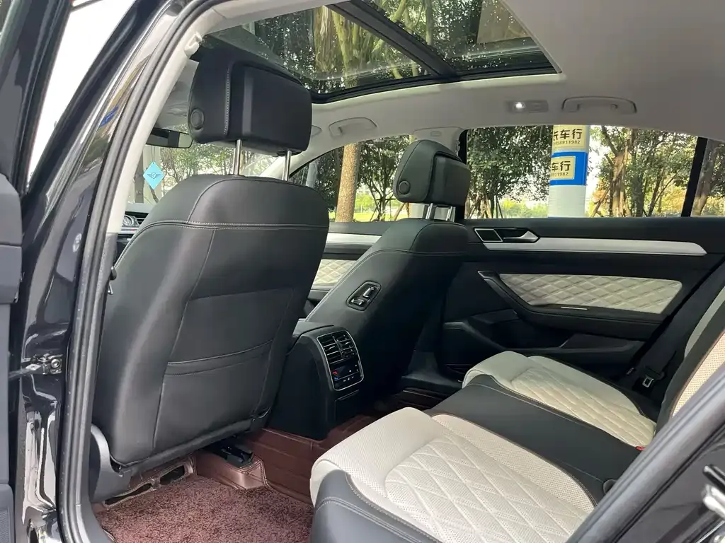 Volkswagen Magotan 2023 из CN, фото 2
