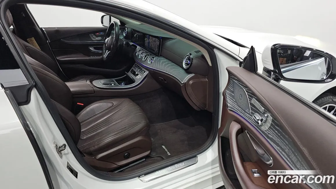 Mercedes-Benz CLS-Class — фото 10
