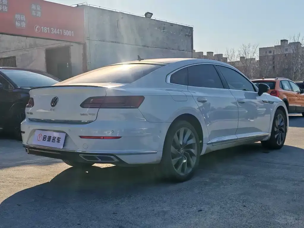 Volkswagen CC 2023 из CN, фото 4