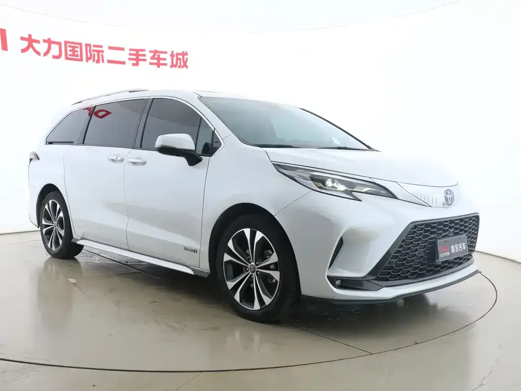 Toyota Granvia 2024 из CN, фото 8