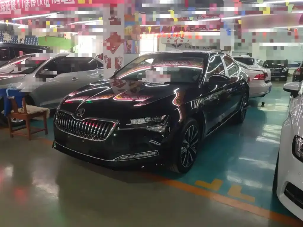 Skoda Superb — фото 4
