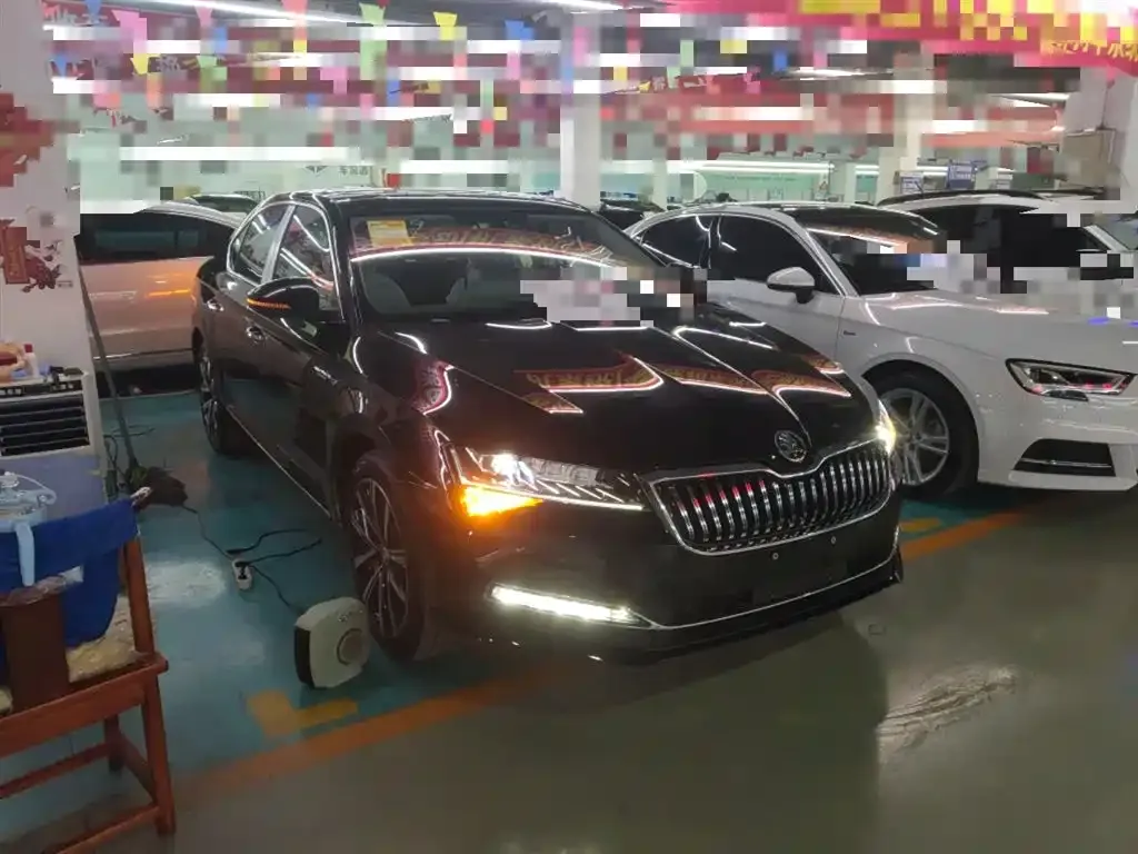 Skoda Superb — фото 6