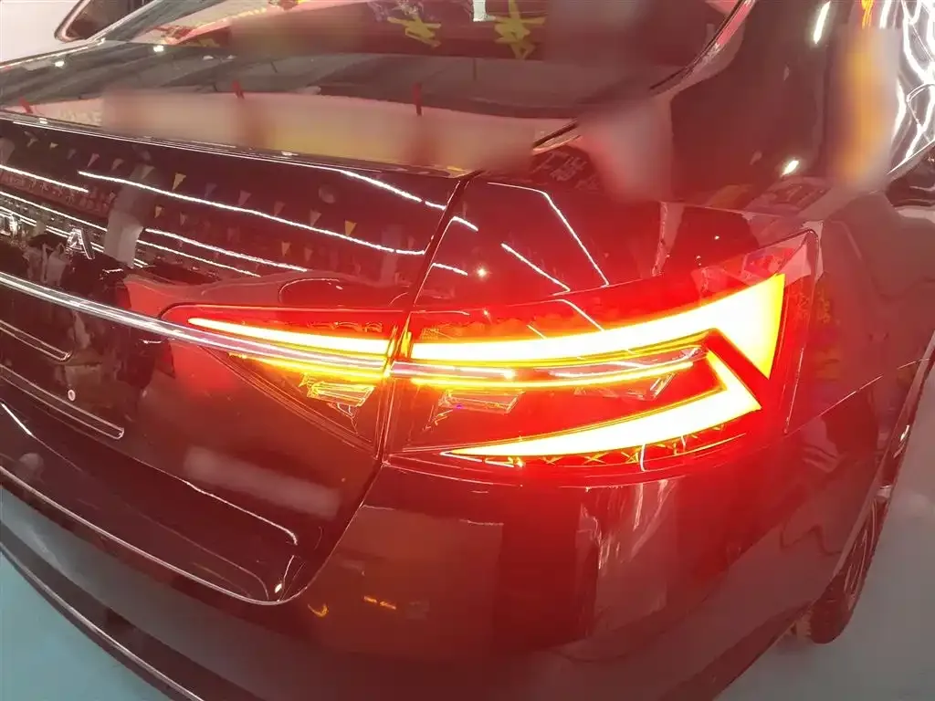 Skoda Superb — фото 9