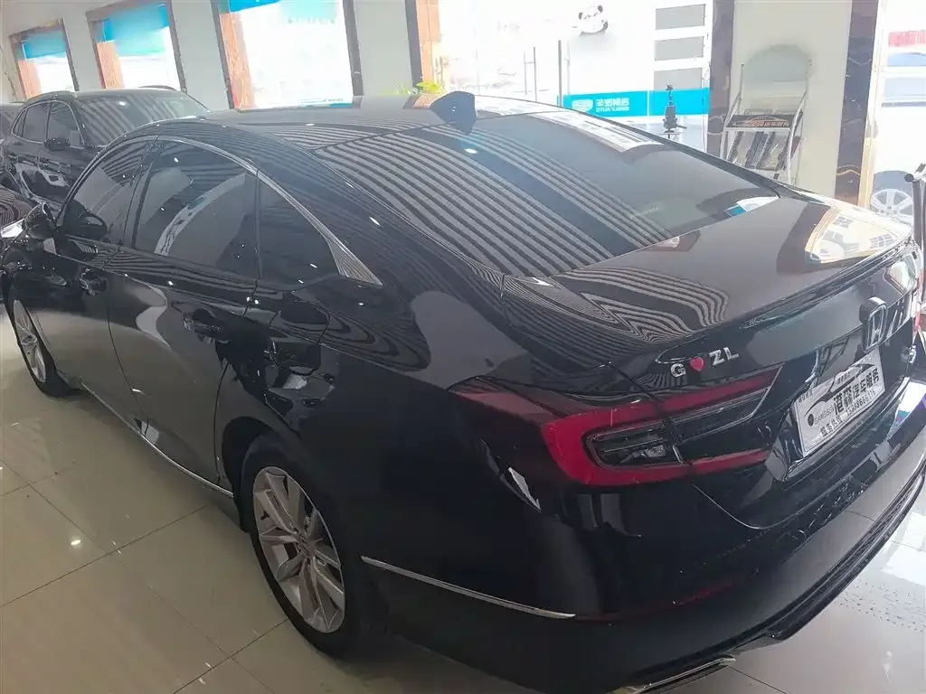 Honda Accord — фото 3