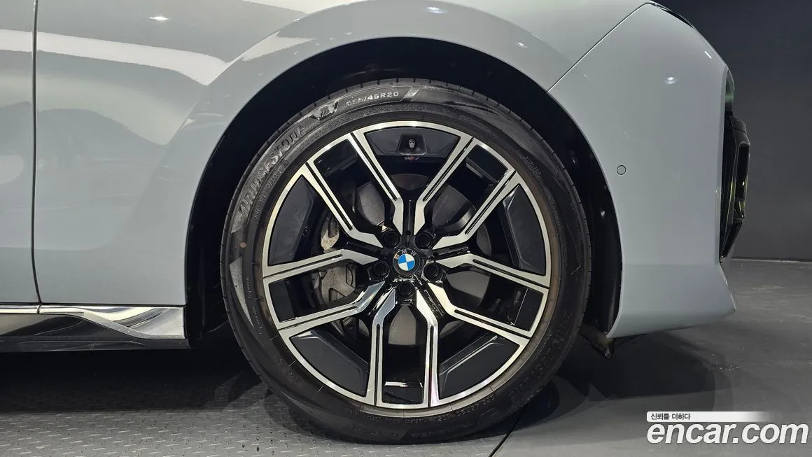 BMW 7-Series 2023 из KR, фото 10