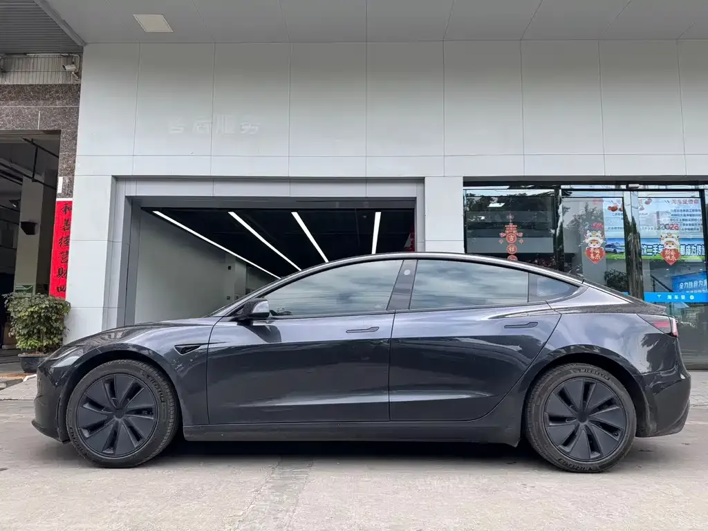 Tesla Model 3 2025 из CN, фото 5