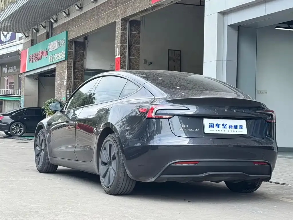 Tesla Model 3 2025 из CN, фото 3