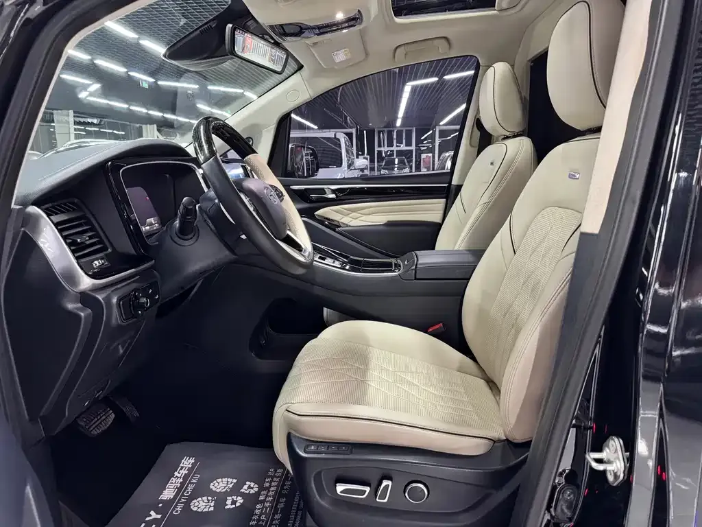 GAC Motor Trumpchi M8 — фото 7