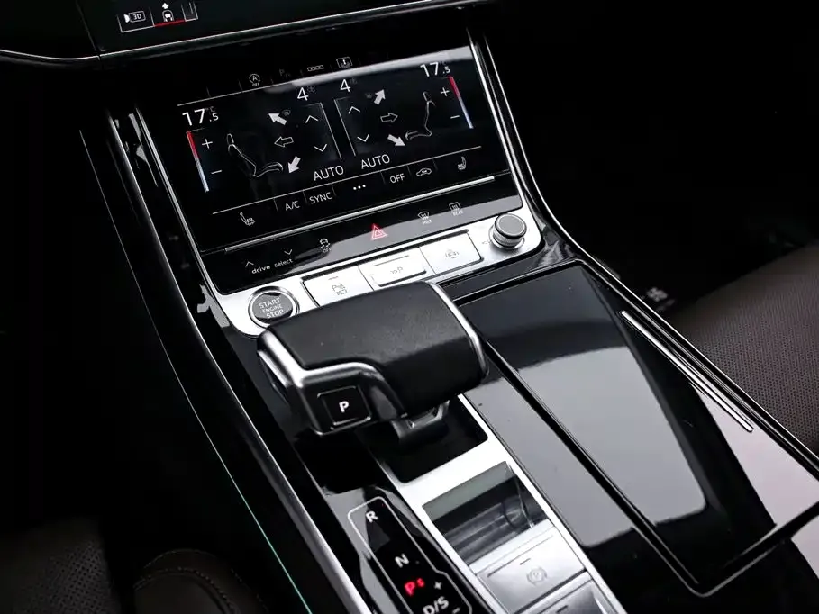 Audi A8 2021 из CN, фото 10