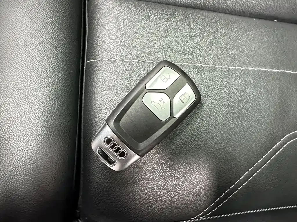 Audi Q5L 2023 из CN, фото 10