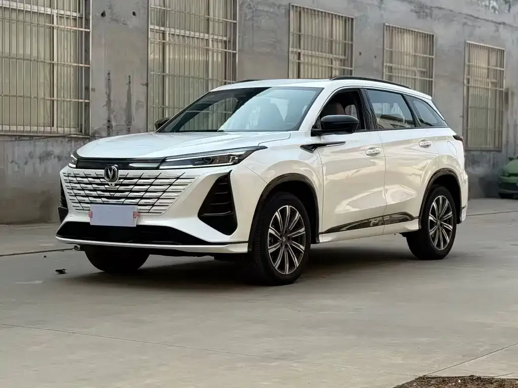 Changan CS75PLUS 2024 из CN, фото 3
