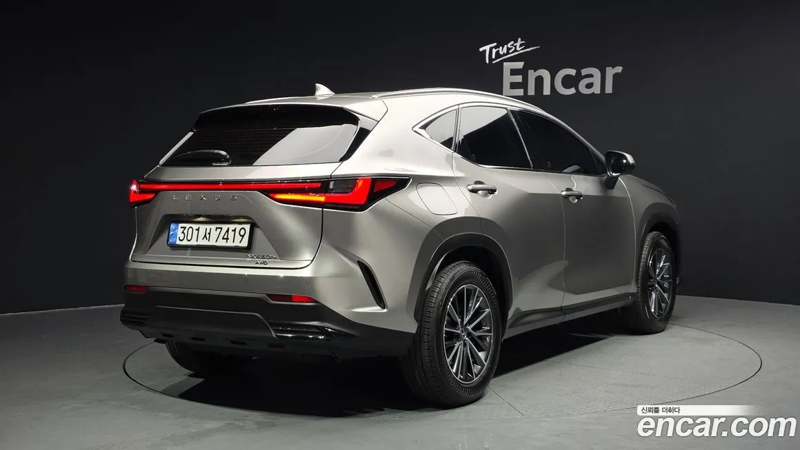 Lexus NX — фото 2
