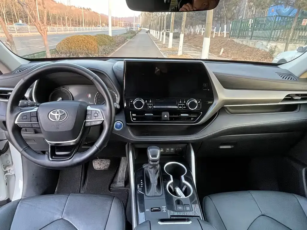 Toyota Highlander 2022 из CN, фото 7