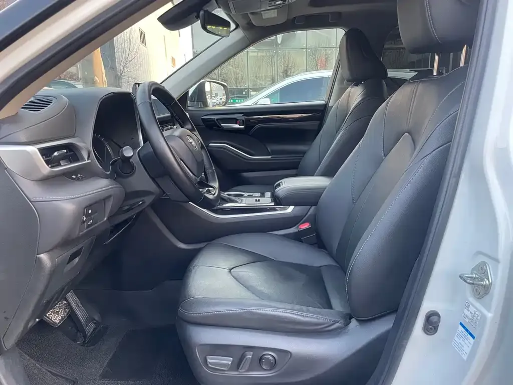 Toyota Highlander 2022 из CN, фото 4