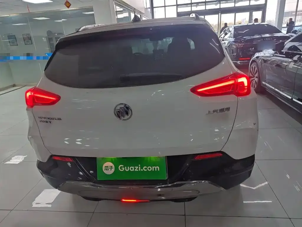 Buick Encore 2022 из CN, фото 3