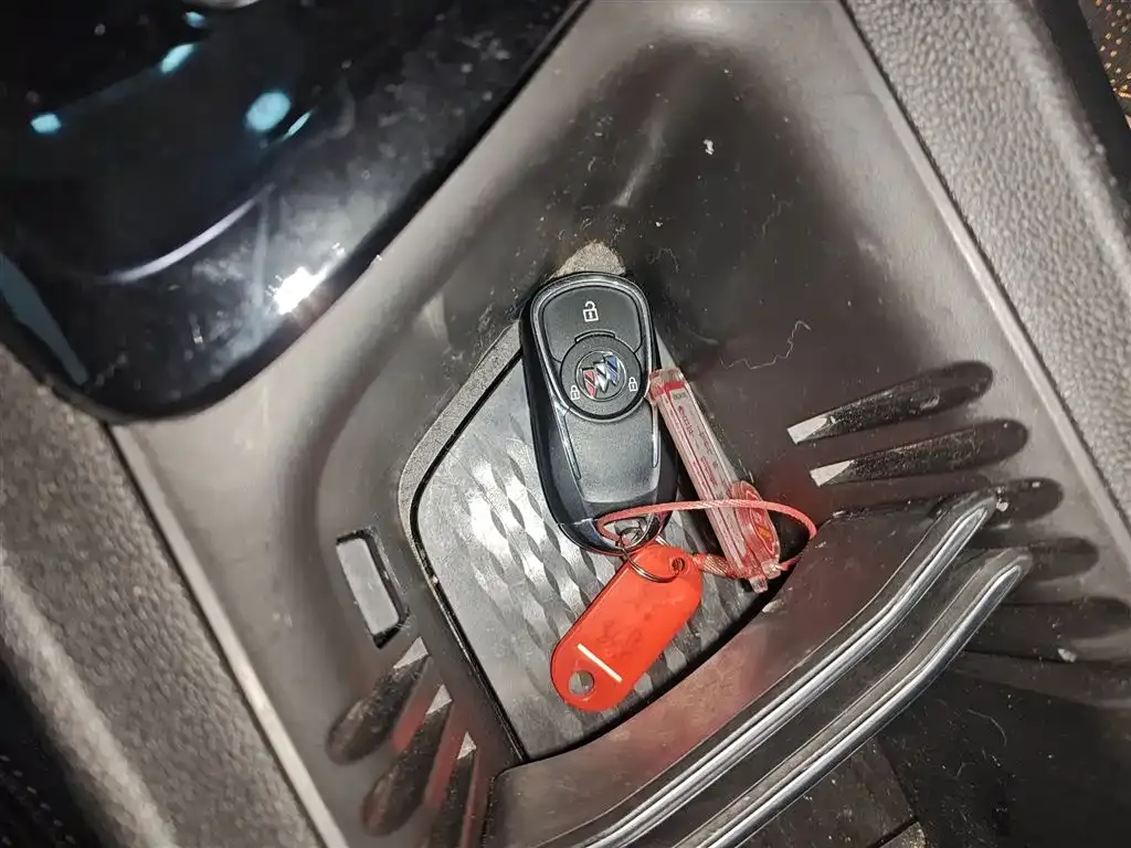 Buick Encore 2022 из CN, фото 10