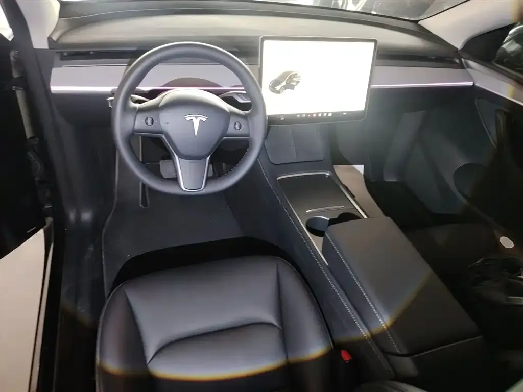 Tesla Model Y 2024 из CN, фото 4