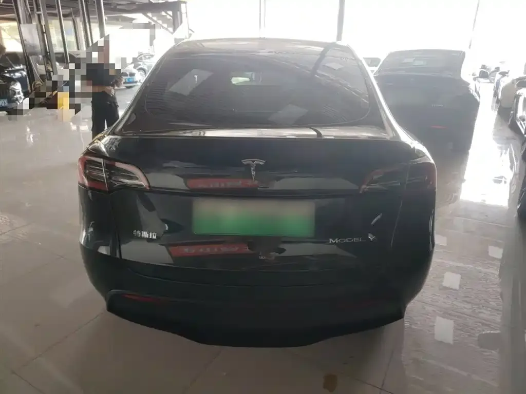 Tesla Model Y 2024 из CN, фото 2