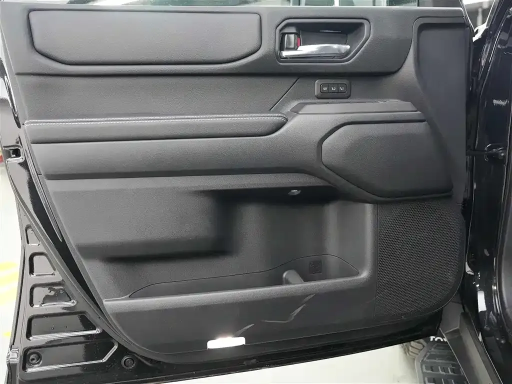 Toyota Prado 2026 из CN, фото 9