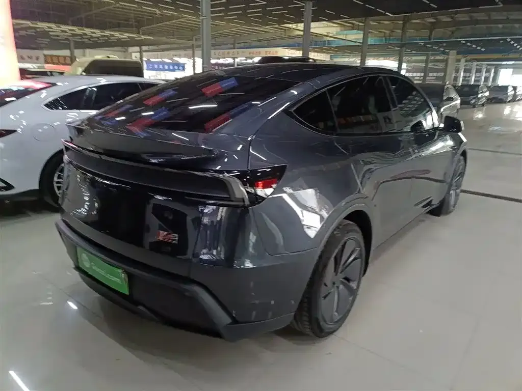 Tesla Model Y 2025 из CN, фото 5