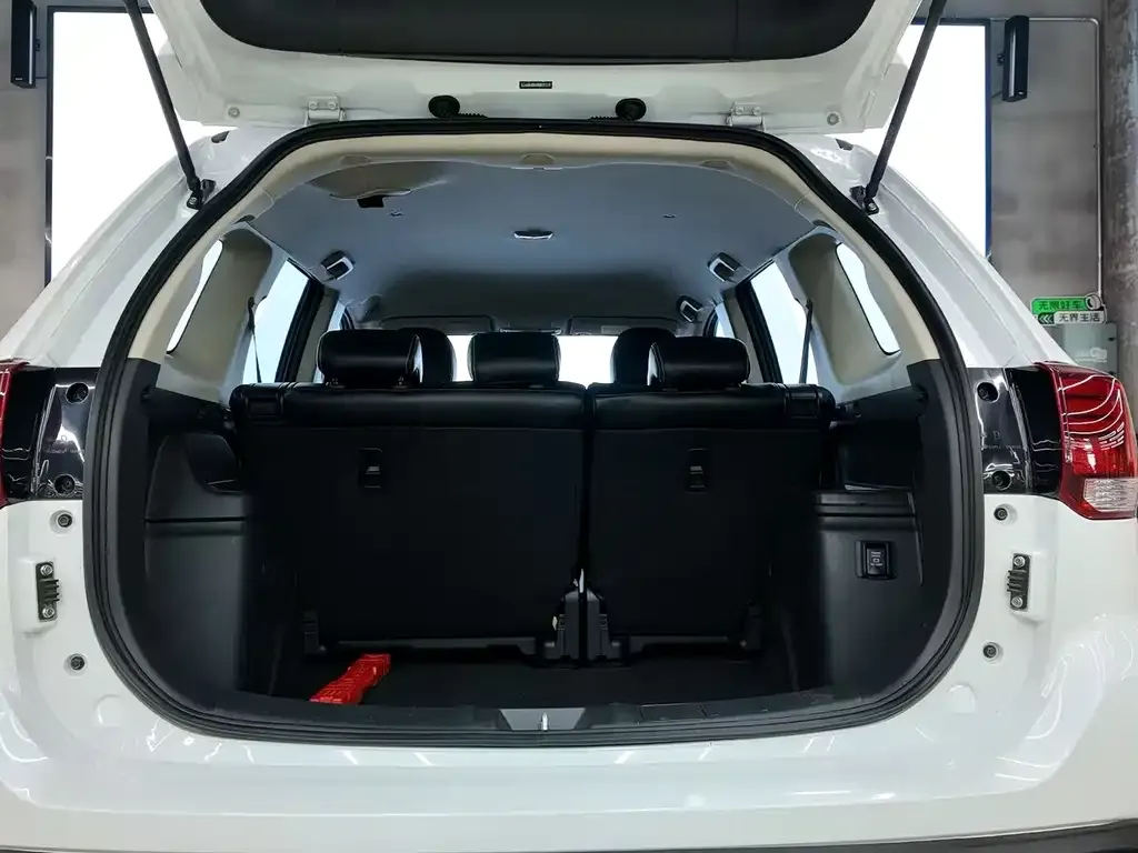 Mitsubishi Outlander 2023 из CN, фото 5