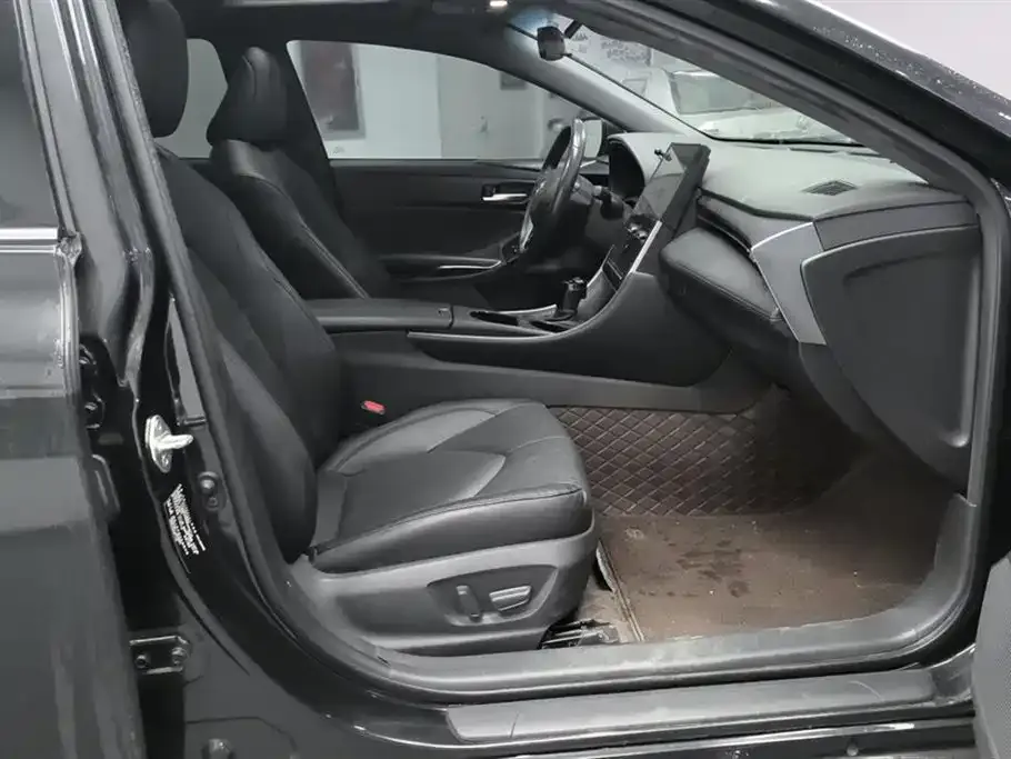 Toyota Avalon 2022 из CN, фото 9