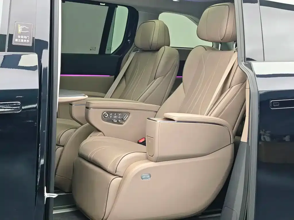 XPeng X9 2025 из CN, фото 5