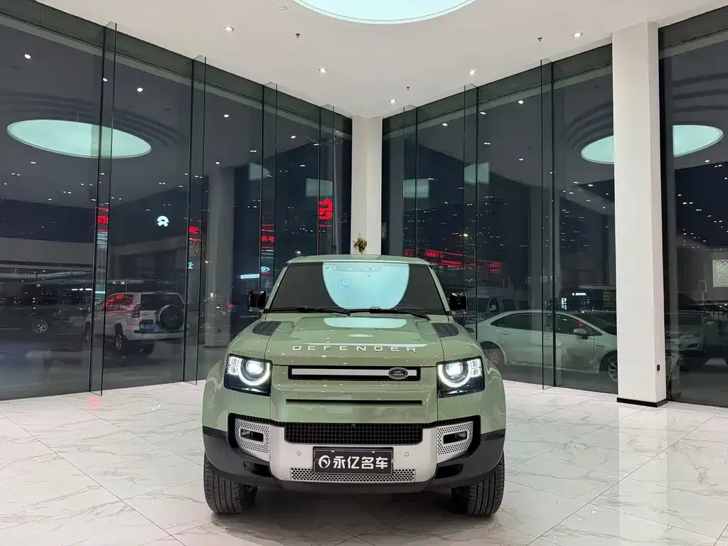 Land Rover Defender 2023 из CN, фото 1