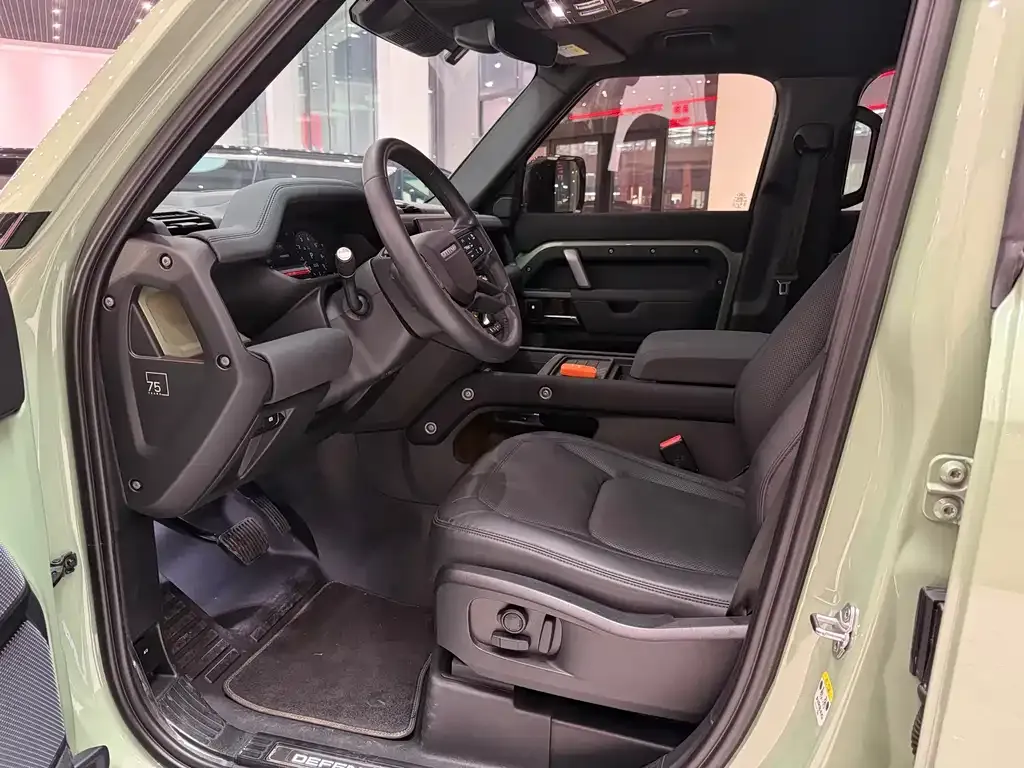 Land Rover Defender 2023 из CN, фото 7