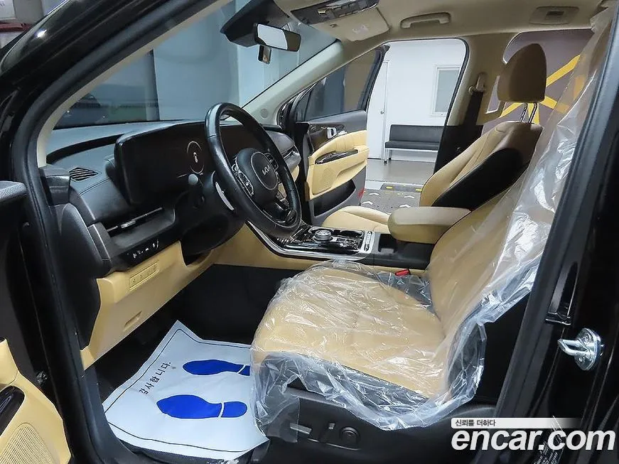 Kia Carnival — фото 10