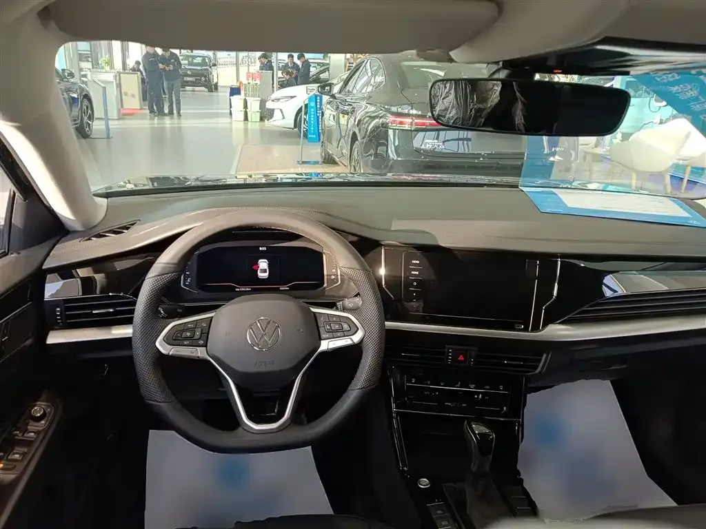 Volkswagen Passat 2025 из CN, фото 8