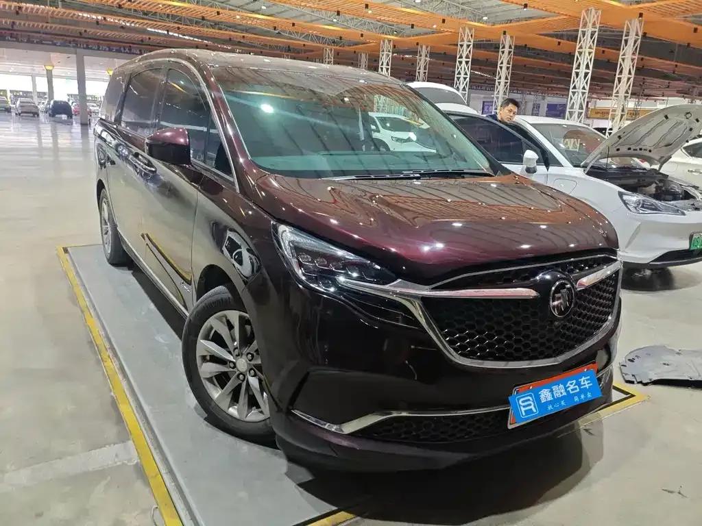 Buick GL8 2021 из CN, фото 2