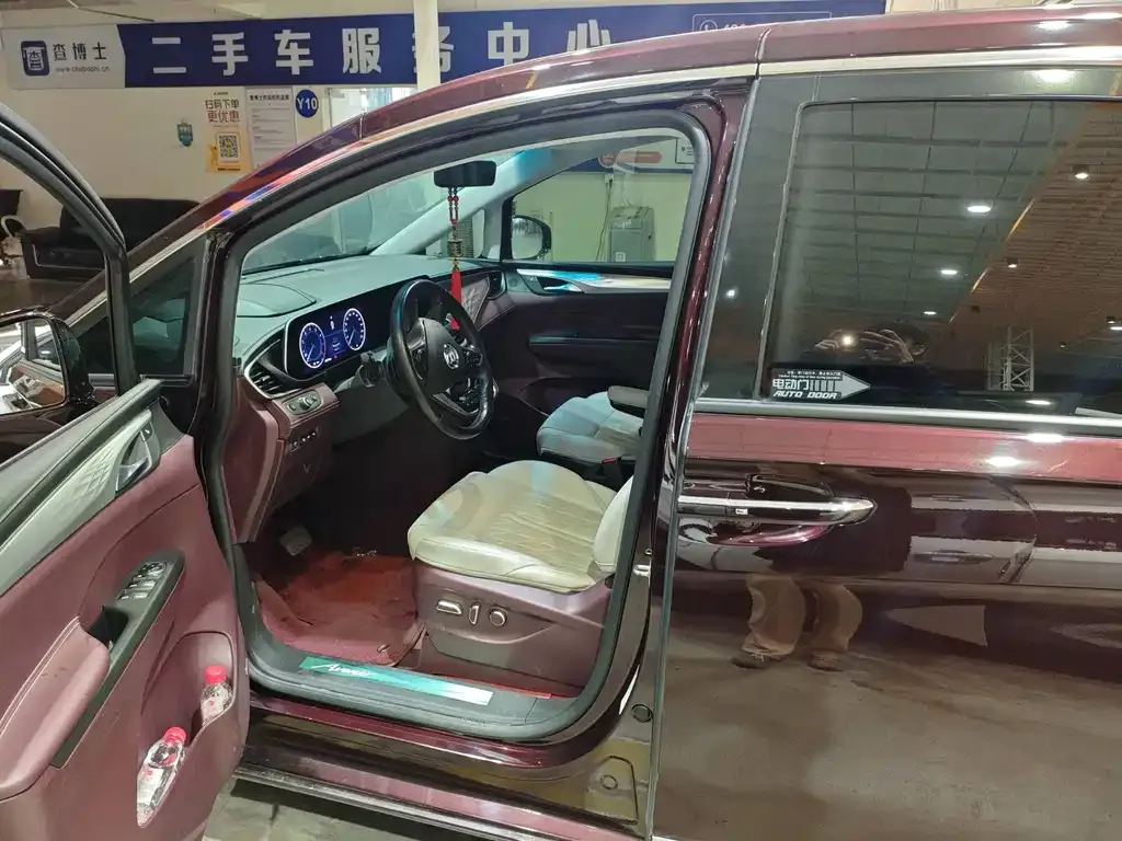 Buick GL8 2021 из CN, фото 7