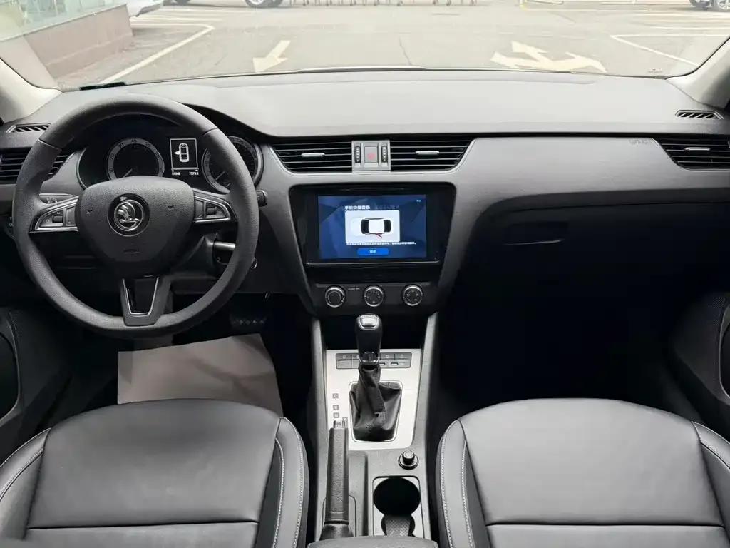 Skoda Octavia — фото 4