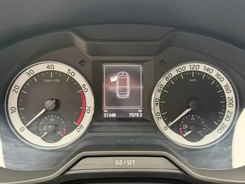 Skoda Octavia — фото 7
