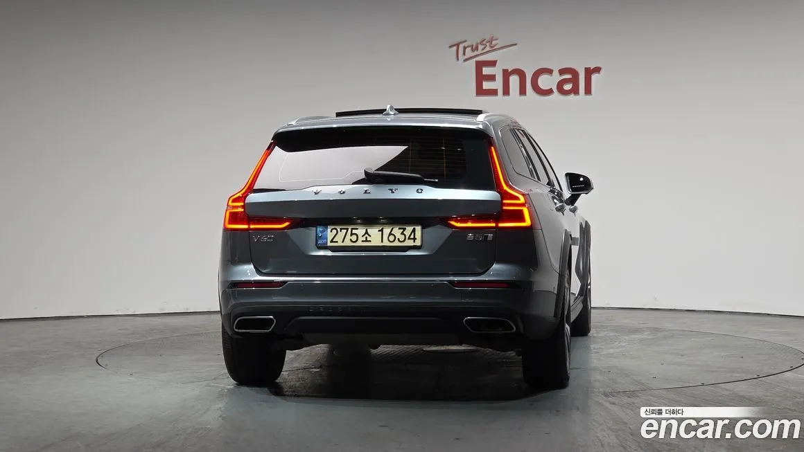 Volvo V60 2021 из KR, фото 8