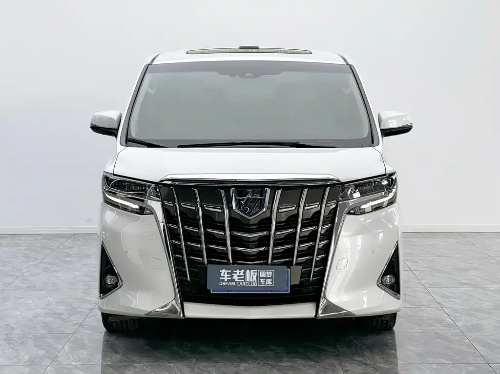Toyota Alphard — фото 5