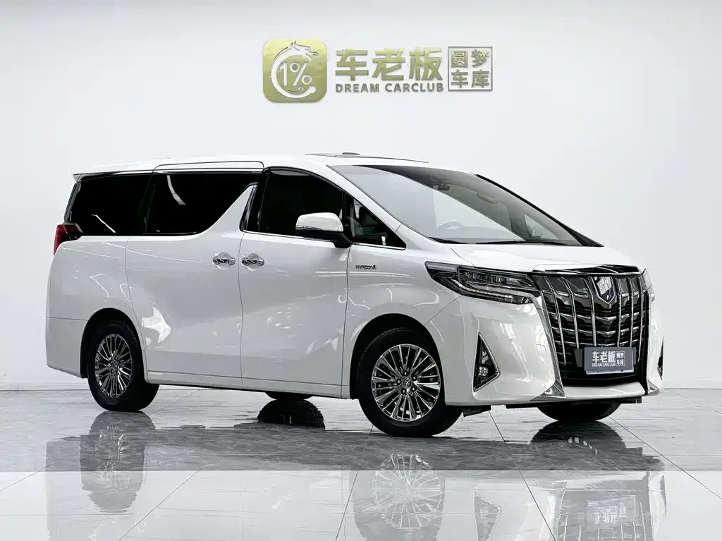 Toyota Alphard — фото 8